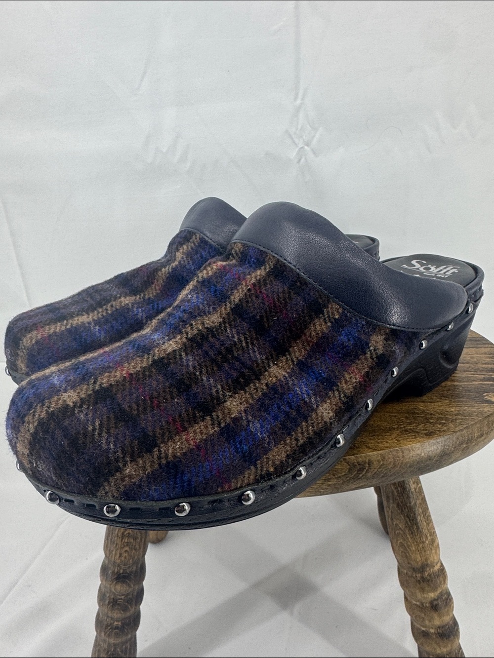 Sofft Bellrose Womens Studded Leather Flannel Plaid Clogs, Navy Mustard Black, 9
